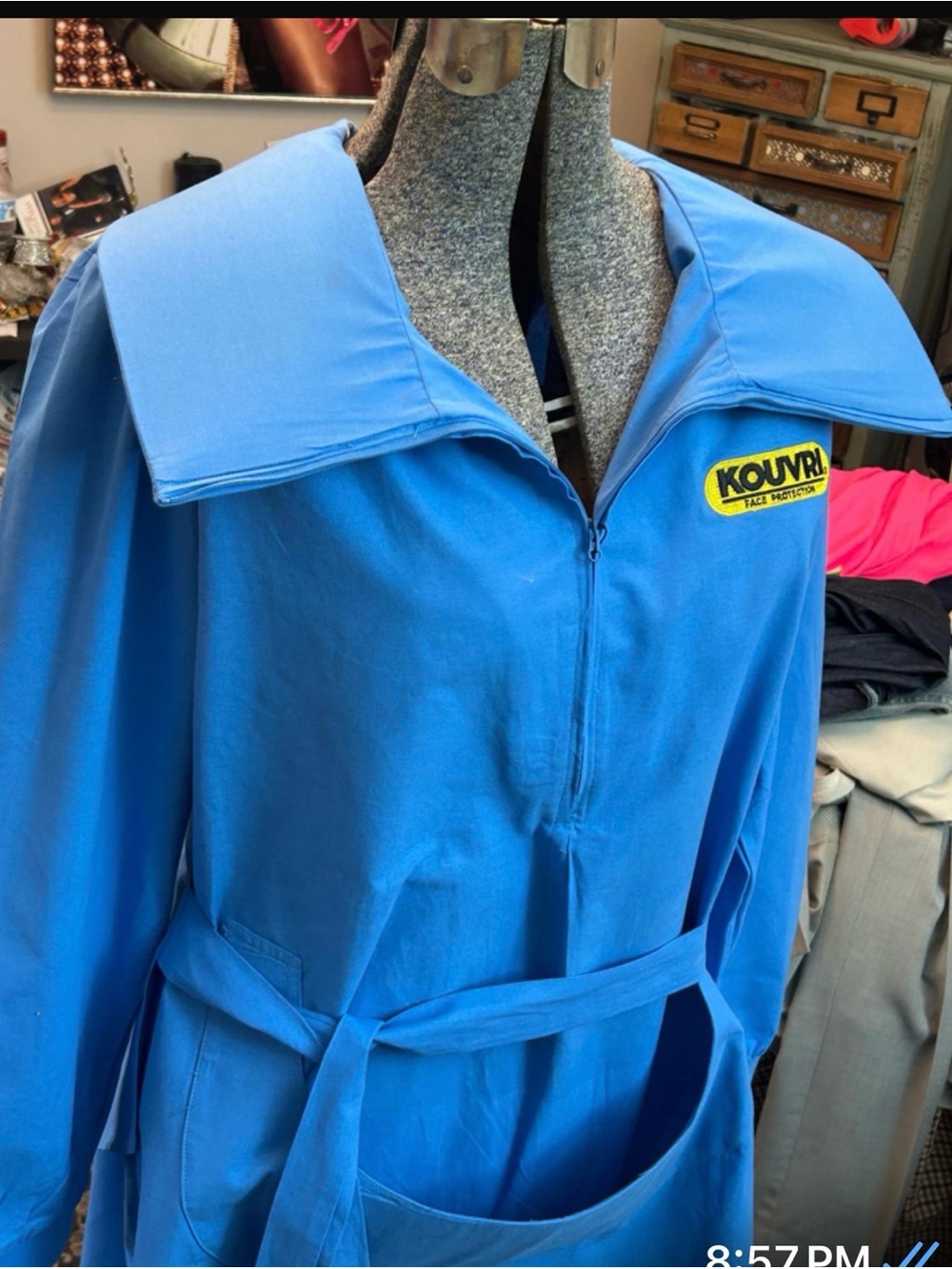Protective Labcoat. - Picture 9 of 11